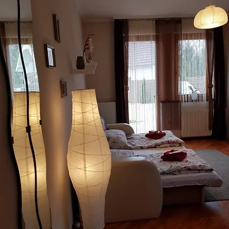Magnólia Apartman Apartamento *